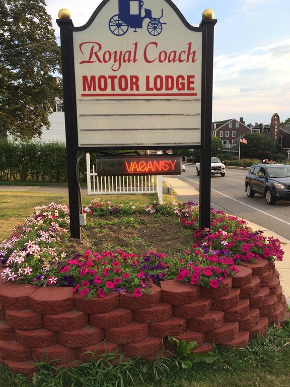 Royale Coach Motor Lodge Hampton Exterior photo